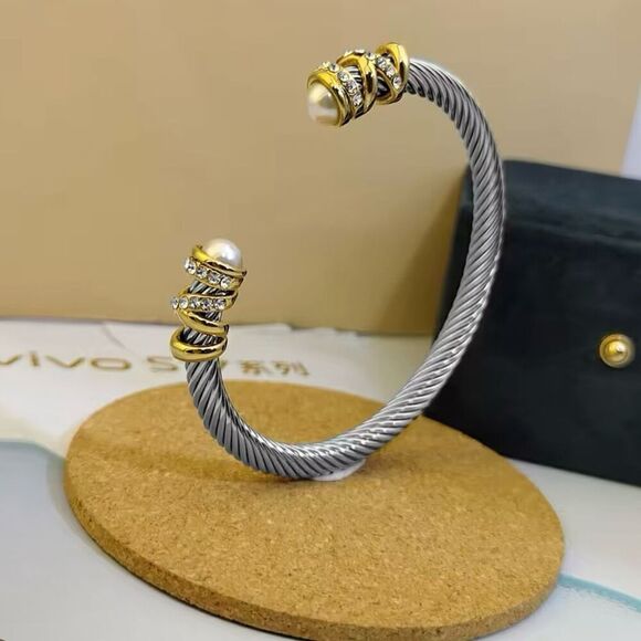 Silver Twisted Rhinestone & Pearl Cable Cuff Bangle Womens Bracelet New - Picture 2 of 4